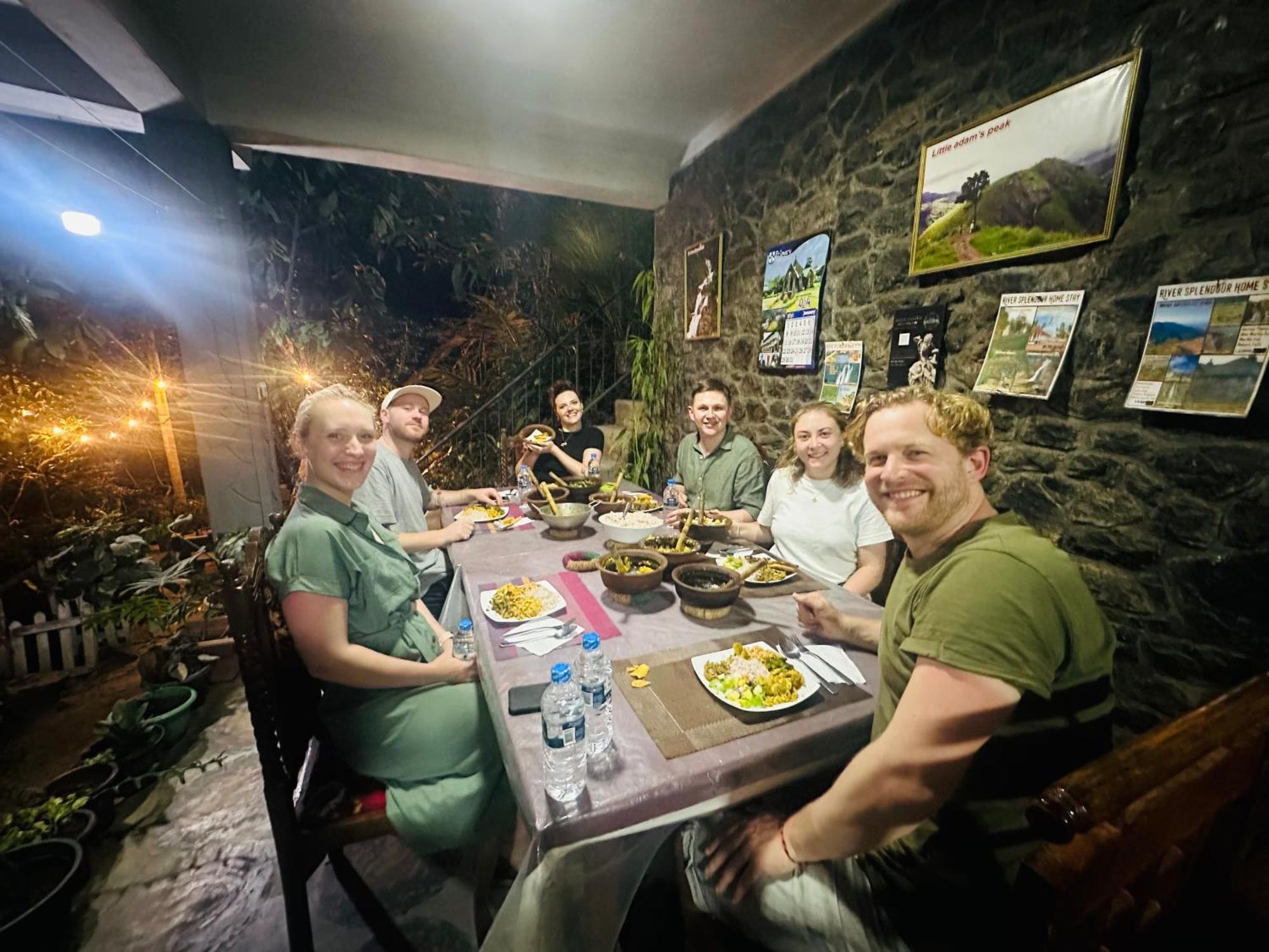 River Splendour Home Stay Ella Eksteriør billede